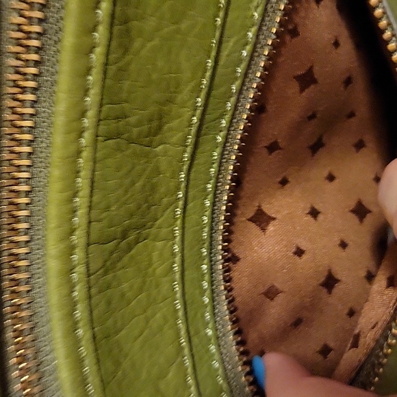 NWT: Leather Fossil Explorer Crossbody - Picture 4 of 16